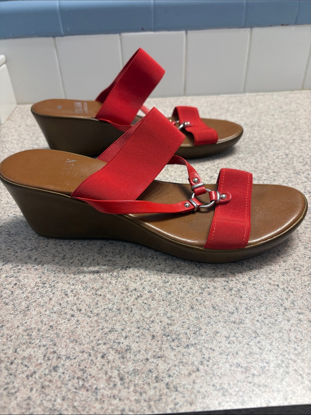 Italian Shoemakers Red and Brown Elastic Strap Slide Sandals - Picture 6 of 10